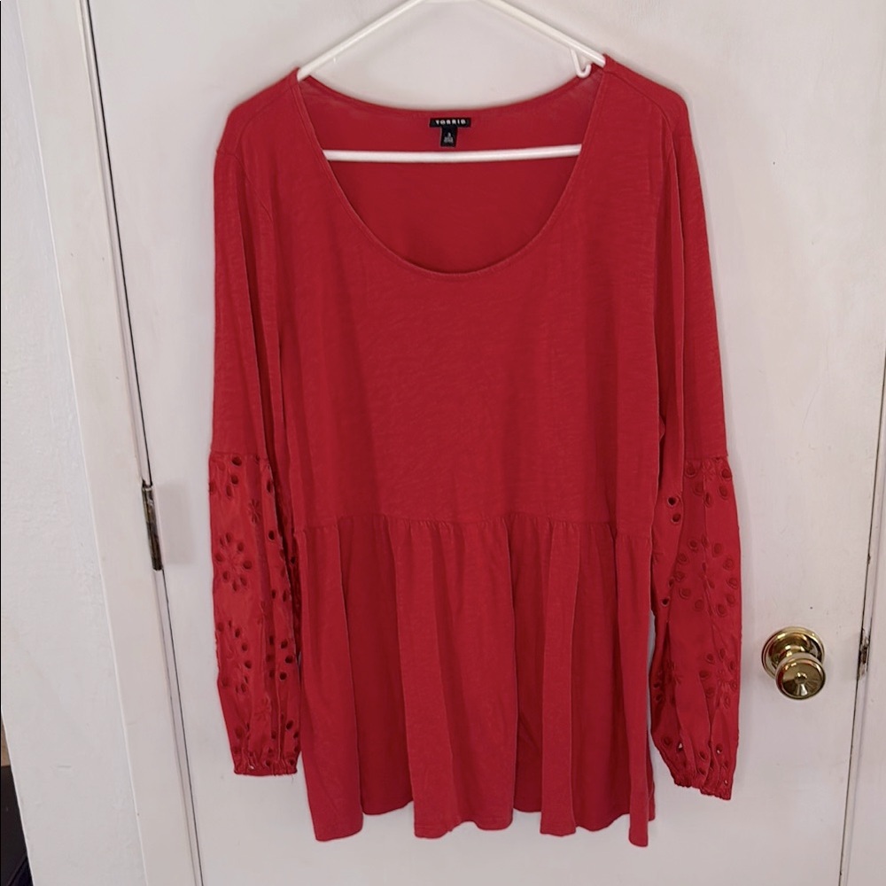 Torrid tomato red babydoll long sleeve knit top with eyelet sleeves Size 3